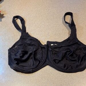 Lilyette Elegant Black Lace Bra